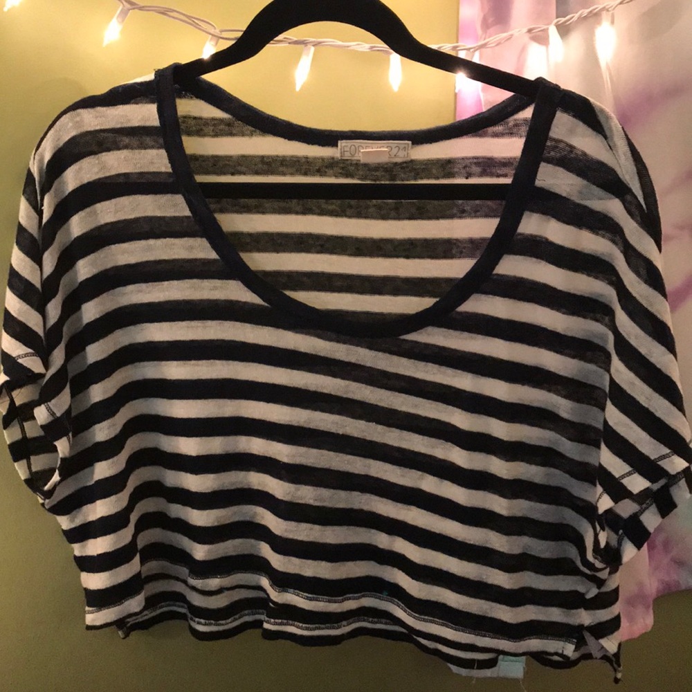 Cropped tee